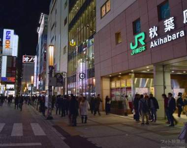 《十年前後的秋葉原》感覺好像沒有多大變化耶