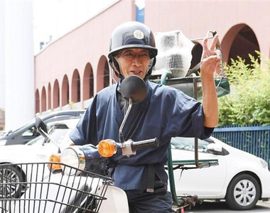 熱門惡搞素材《史上最帥烏龍麵外送員》吃個飯有必要這麼誇張嗎……