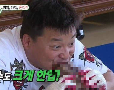 大胃王表示《這才是真●吃肉的方法》突然覺得豬牛羊好可憐餒