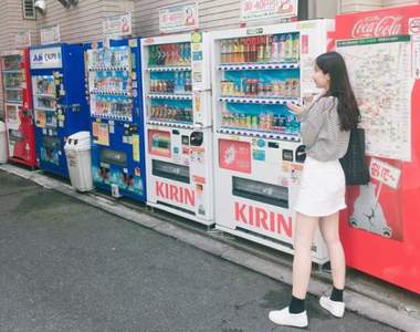 《讓觀光客覺得奇妙的日本飯賣機TOP 7》但第一名沒有很特別阿ww
