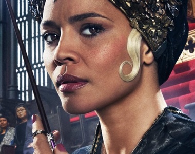 《怪獸與牠們的產地》演員堅持用左手施咒的原因是？