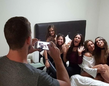 《男友IG》每張女神美照背後都有個辛苦掌鏡的男友