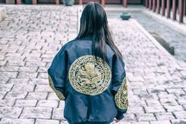 當皇世子不是夢《龍袍夾克》讓朋友看到你都要大喊吾皇萬歲萬歲萬萬歲