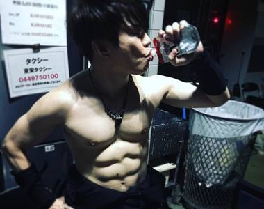 《大叔的肌肉美》日本藝能界滿身肌肉的40代男星急增中❤