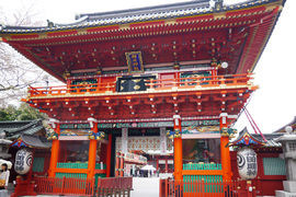 小香特派員《神田明神聖地巡禮》順便買個偽娘桐子回家吧 ❤