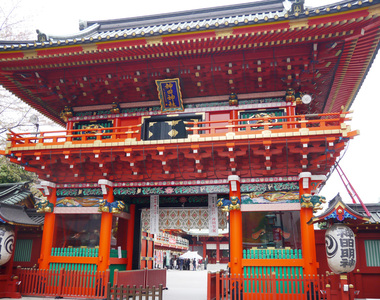 小香特派員《神田明神聖地巡禮》順便買個偽娘桐子回家吧 ❤