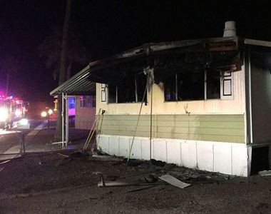 《發現蜘蛛用火燒毀（物理）》所以整個家就被燒毀了