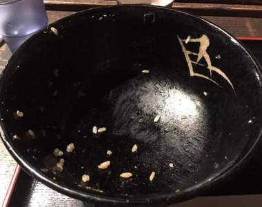 日本網友議論《完食的定義》黏在飯碗上的米粒沒吃完都不算完食？