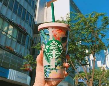 夏日美好時光《星巴克 X Ban.do聯名杯款》讓夏天掌握在手中♥