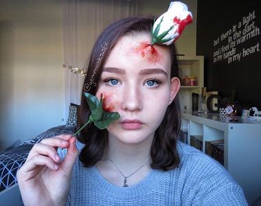 《13歲小女孩的特殊化妝》年紀輕輕就有一雙巧手 將來一定不得了