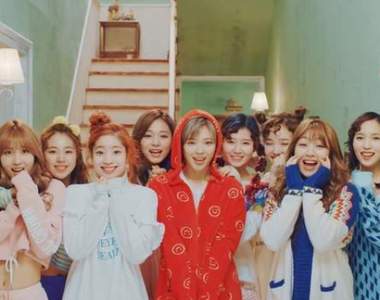 必聽！TWICE新曲《KNOCK KNOCK》甜蜜出擊　你今天敲敲了嗎♥