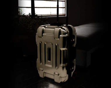 《惡靈古堡手提箱》雨傘公司跑業務的標準配備