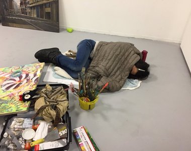 東京造形大學《美大生的藝術睡姿》為了藝術季自己要先成為藝術(誤)