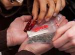 「麻」煩事件又一起《母親為兒子走私大麻》事情真相卻讓人忍不住想哭...... 「麻」煩事件又一起《母親為兒子走私大麻》事情真相卻讓人忍不住想哭......