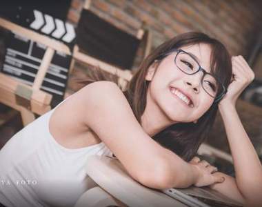 《直播抖奶泰美眉》Panidsara Nakha 就連聽個歌也能看到她的身影