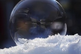 凍到不行《泡泡結冰的過程》原來竟然這麼美 凍到不行《泡泡結冰的過程》原來竟然這麼美