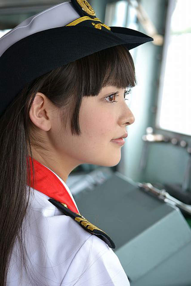 聲優竹達彩奈 化身日本海上自衛隊女神 有這麼可愛的長官我也想簽下去