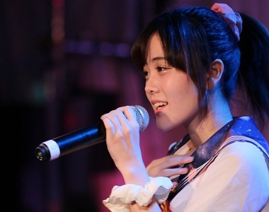 粉絲崩潰《日本18歲女偶像輝星あすか懷孕》孩子的爸竟是經紀人…