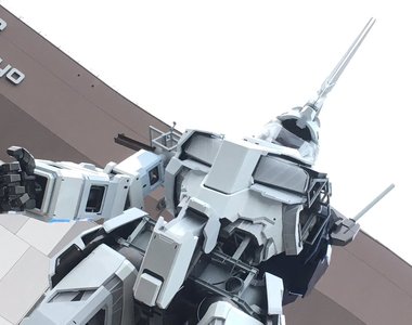 鋼彈粉絲很記仇《GUNDAM BASE開幕花籃問題》做了那個節目還敢來祝賀？