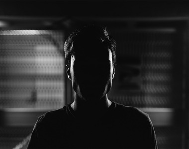 都市傳說《半夜聽到敲門聲》尤其打開外面沒人的話...