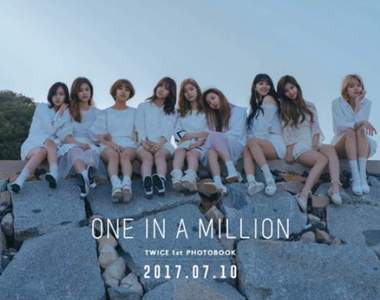 TWICE首本寫真書《ONE IN A MILLION》美照公開　這本賣腎也要購入阿～