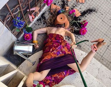 意大利攝影師創意拍攝《百萬種跌倒的方式》能跌到四腳朝天也是一種藝術