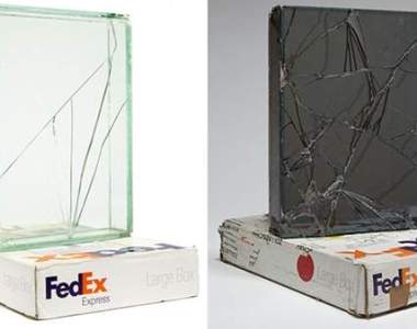 《用快遞打造的碎玻璃藝術》這是一個花九年時間寄包裹然後變成藝術家的故事(誤)