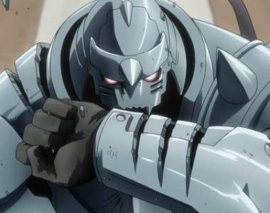 《鋼之鍊金術師真人電影》阿爾馮斯帥氣登場 盔甲下有幾隻貓呢?