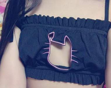 《小胸女才懂的煩惱》開胸衣什麼的根本是找碴吧(／‵Д′)／~ ╧╧