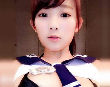 《歐派陀螺》又是只有寫真偶像天木純才能施展的獨門絕技