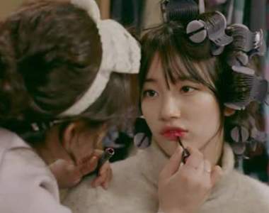 超廢實驗趴兔《一支口紅可以親出多少唇印》實驗的人說親到最後嘴都麻了...