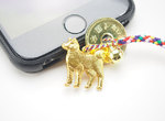 日本準備迎接新年《金犬招財開運吊飾》這實在是太可愛了 日本準備迎接新年《金犬招財開運吊飾》這實在是太可愛了