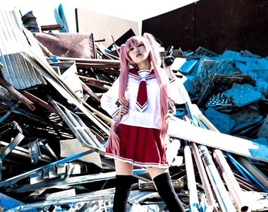 超有戰鬥風格的《廢鐵工廠COSPLAY》靠著出借場地就大賺一筆……