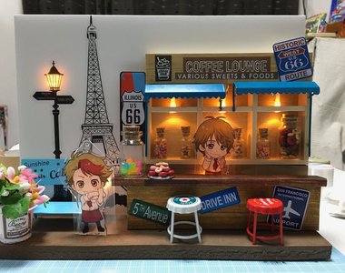 日本百元商店《紙模型造景》與小模型＆壓克力立牌的絕佳搭配