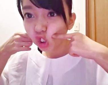 看直播發現衛生棉《偶像宅:非處女確定w》性教育真的不能等啊...