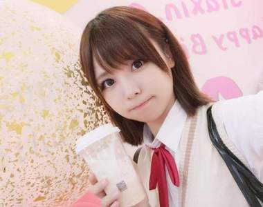 《砂糖女孩的制服誘惑》甜甜的可愛讓人招架不住❤