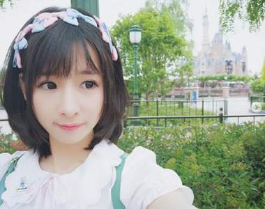 《嗶哩嗶哩跳舞甜心》小初這麼可愛真的是女孩子啦