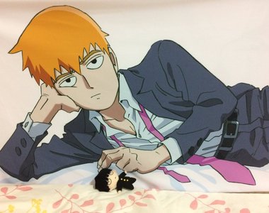 《讓抱枕害羞的玩法》只要一張保鮮膜加筆就可以完成羞羞的模樣