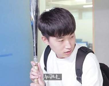 《男人獨自在家行為》就算不是男生也會出現的行為是什麼呢？