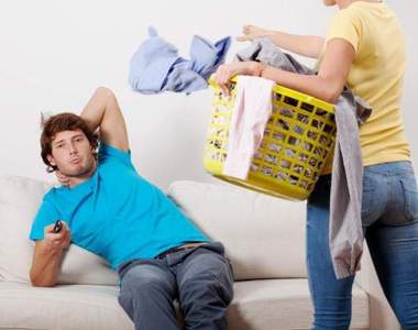 研究分析出《男人不愛做家事的原因》原來是因為這「原因」才躺在沙發上w