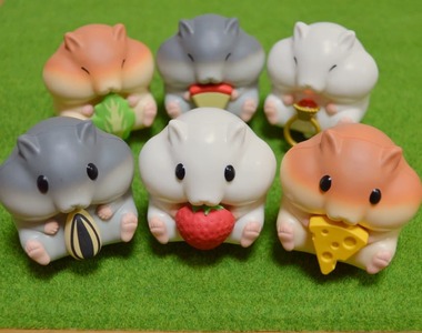 超級可愛《倉鼠環保扭蛋》捧在手上就好像真的養了隻小倉鼠呦~❤