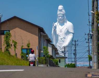 合成感滿滿的《仙台大觀音》根本GANTZ佛像星人真實版啊啊啊...