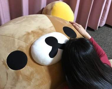 《等身大懶懶熊》不用還可以抽出填充物收起來方便喔