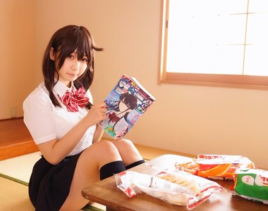人氣Coser《伊織 もえ》化身無自覺走光的天然青梅竹馬