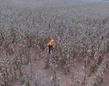 《無人機拍到最嚇人的畫面》在沒人的地方展現自我都會被拍到...