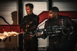 經典好書《華氏451度》預告 想看更多Michael B. Jordan 就在這裡 經典好書《華氏451度》預告 想看更多Michael B. Jordan 就在這裡