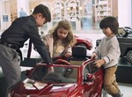 小小孩人生的第一部三芒星《Lil’ Benz》小小賓士展間北美登場 小小孩人生的第一部三芒星《Lil’ Benz》小小賓士展間北美登場