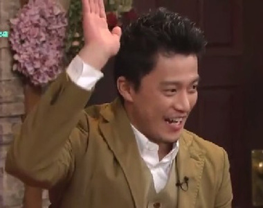 《小栗旬魔性的揮手》到底為什麼每次揮手都可以揮的如此有特色啊XD