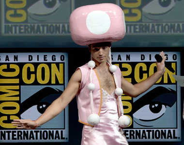 怪獸產地2《怪獸與葛林戴華德的罪行》SDCC特別預告 會場驚現魔法魔菇...