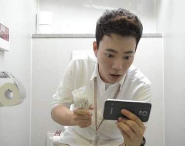 好像都有中耶《社群依存症特徵》連上廁所都要滑SNS就代表中毒太深囉~